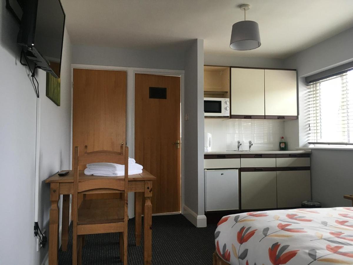 T & J Motel Lamberhurst Buitenkant foto